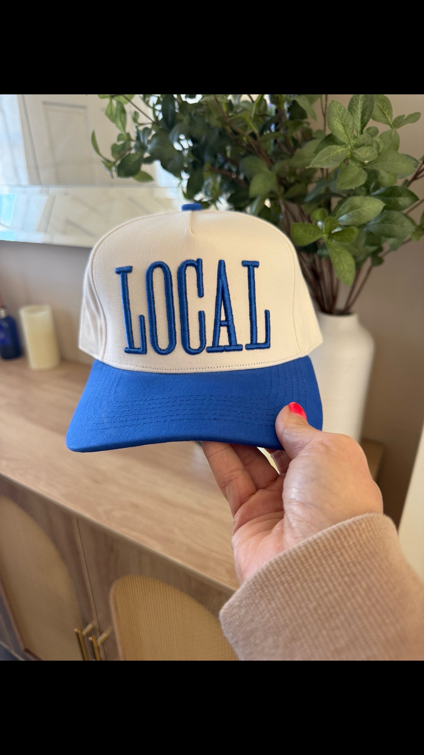 Local Hat